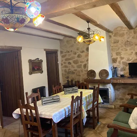 Acebos Del Tajo Apartment *