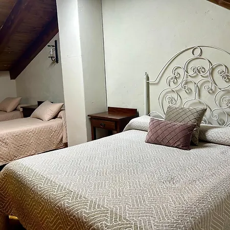 Acebos Del Tajo Apartment
